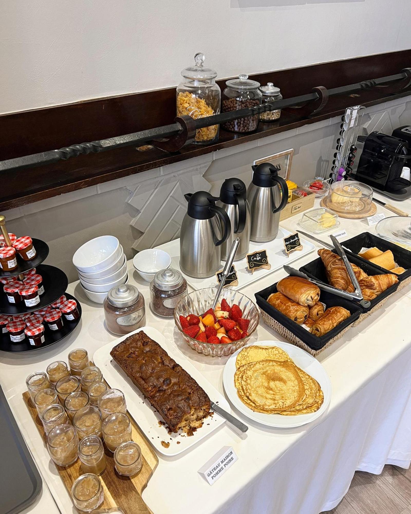 Hotel Joly อาร์ม็องติแยร์ ภายนอก รูปภาพ